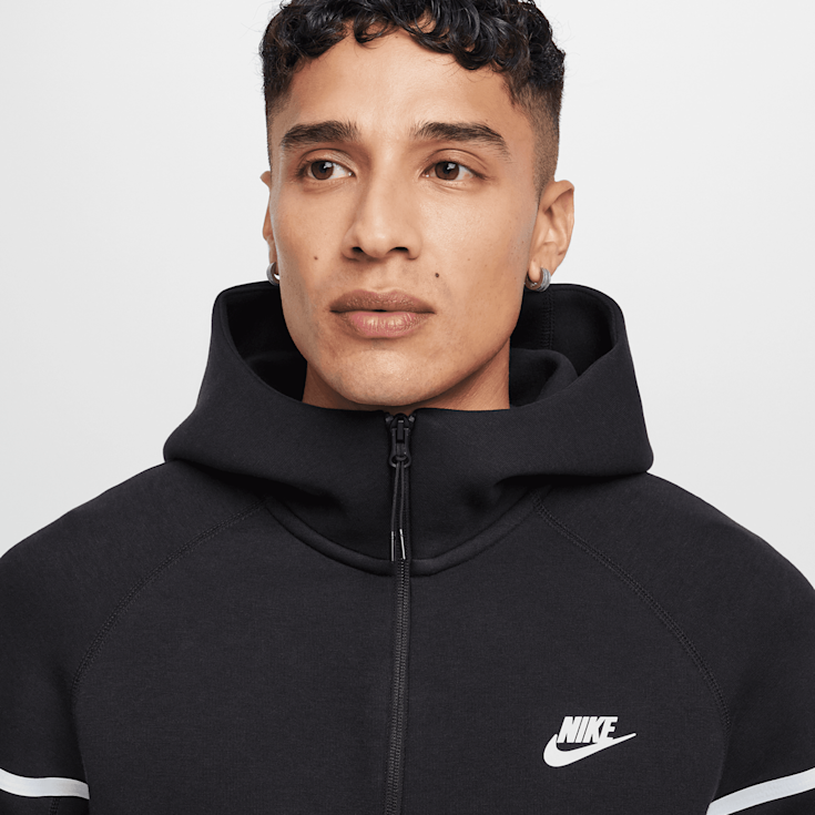 Black nike tech fleece windrunner discount